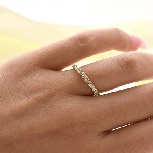 Diamond wedding band for women