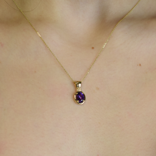 14k gold Natural oval Amethyst pendant on the neck