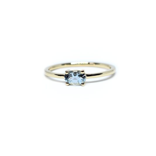 14K Gold Oval Aquamarine Ring