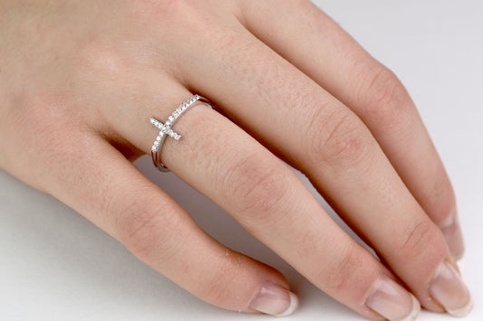 diamond cross ring